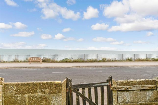 3 bed detached bungalow