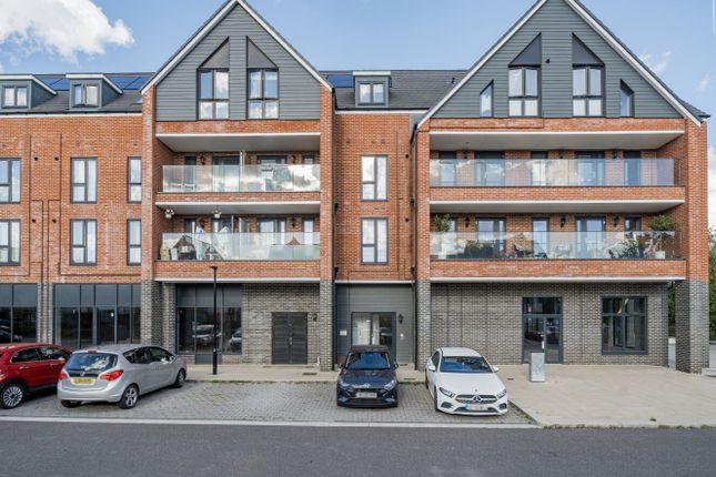 Beechey Place, Berkshire RG40 1 bed apartment for sale