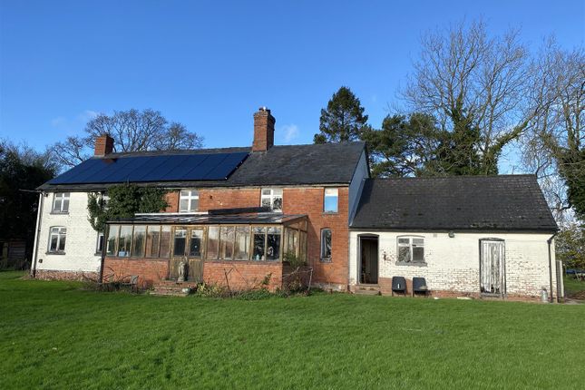 6 bedroom farm house for sale