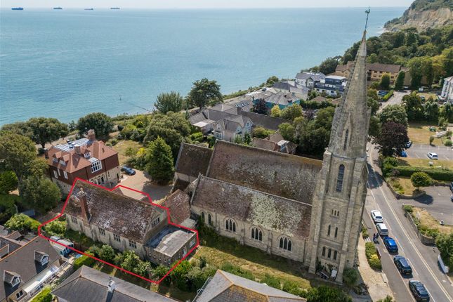 5 bedroom semi-detached house for sale