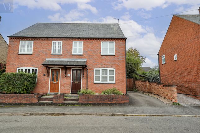 2 bedroom semi-detached house for sale