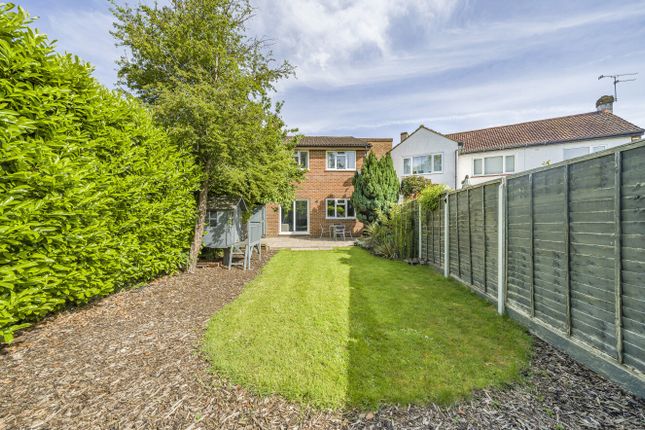Wheatsheaf Lane, Surrey TW18 4 bed detached house for sale