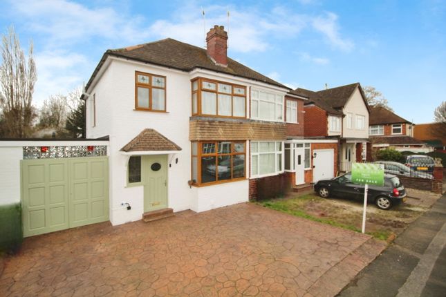 Griffin Avenue, Kidderminster DY10 3 bed semi