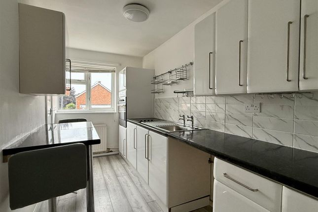 Barricombe Drive, Moor Farm, HEREFORD 2 bed flat for sale
