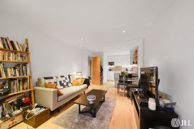 Rivulet Apartments, Devan Grove, N4 1 bed apartment for sale