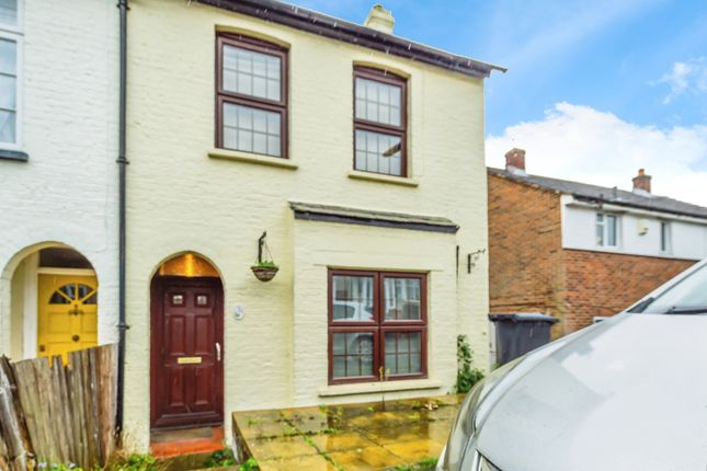 2 bedroom semi-detached house for sale