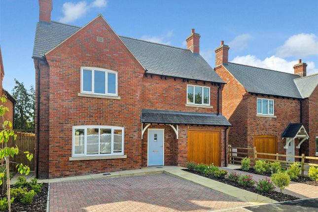4 bed detached house