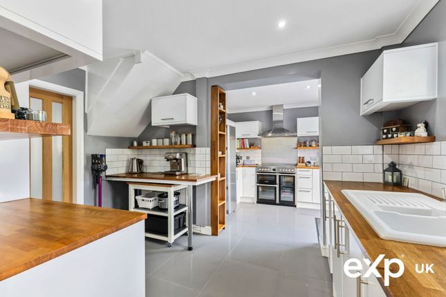Thornhill Drive, Newark NG22 3 bed detached house for sale