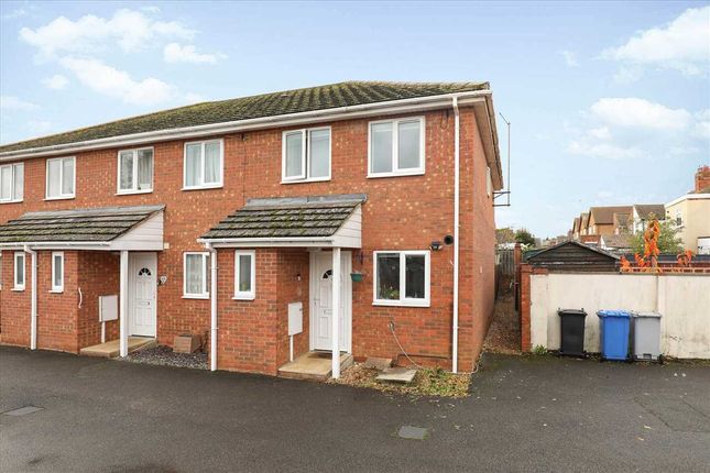 Finedon Street, Burton Latimer 3 bed end of terrace house for sale