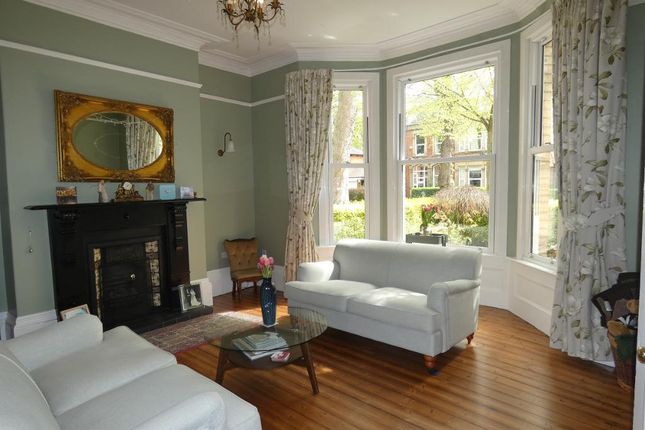 Park Avenue, HULL, HU5 3ET 5 bed terraced house for sale