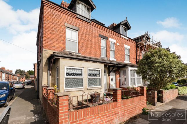 5 bedroom end of terrace house for sale