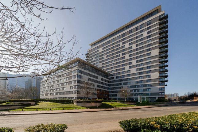 Skyline Plaza, Alencon Link, Basingstoke 1 bed apartment for sale