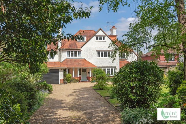 Pyrford Heath, Woking GU22 7 bed detached house for sale