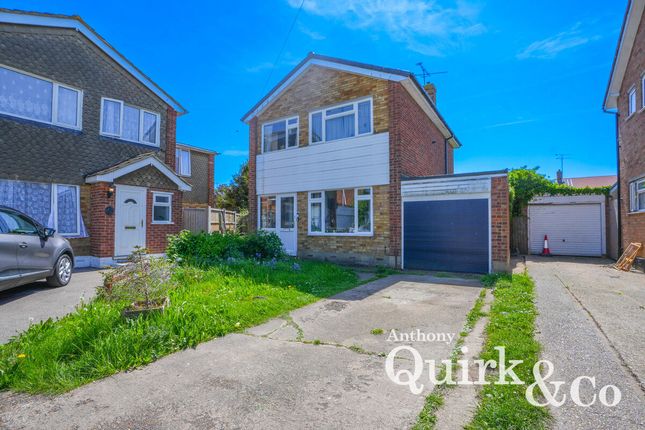 St. Lukes Close, Canvey Island, SS8 3 bed detached house for sale