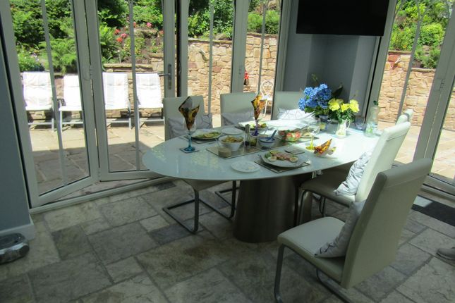 4 bed country house