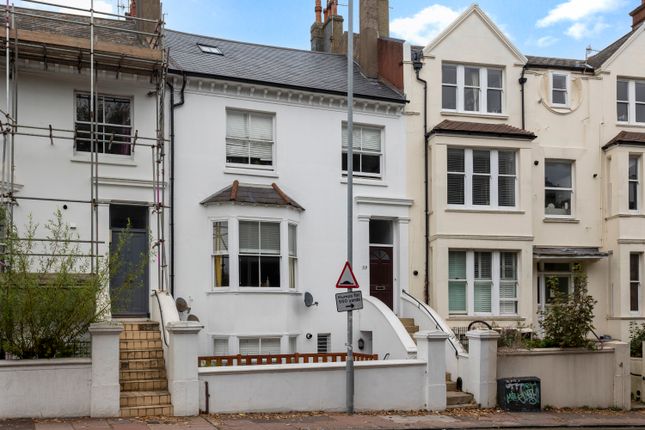 Buckingham Place, Brighton, BN1 2 bed flat for sale