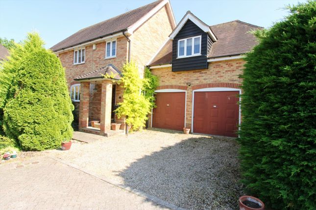 Roydon, Harlow CM19 5 bed detached house for sale