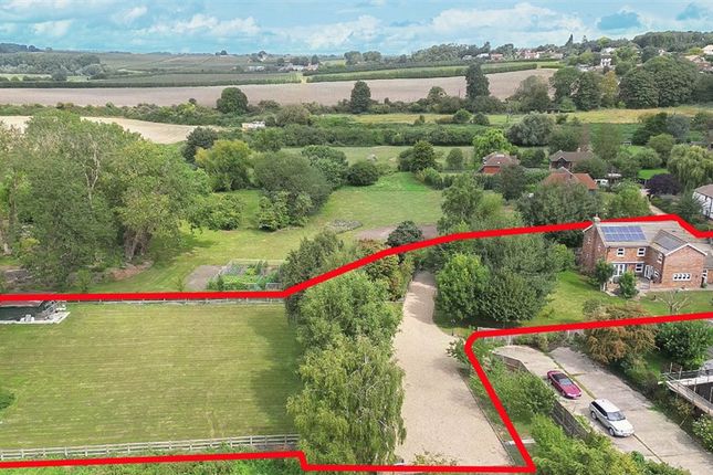 4 bed detached house