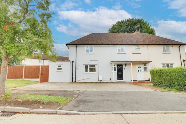 St Edmunds Way, Harlow, CM17 3 bed semi