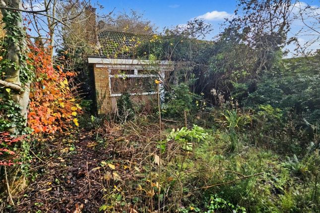 2 bedroom semi-detached bungalow for sale