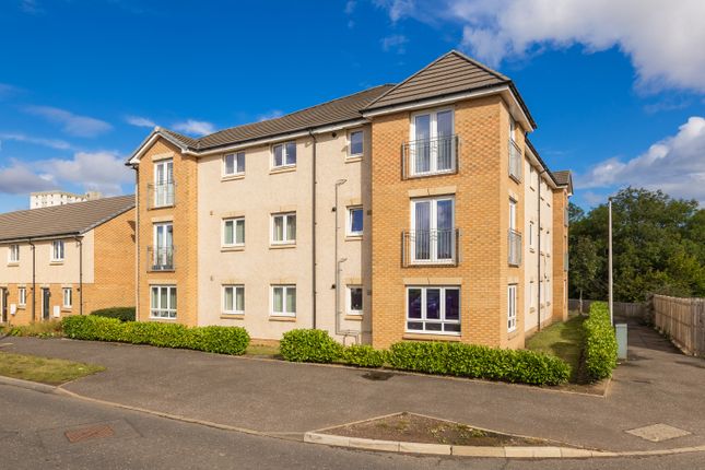 2 bedroom ground floor flat for sale