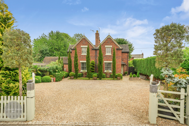 The Locks, Rugby CV21 6 bed detached house for sale