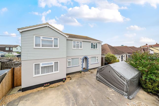King Henrys Drive, Rochford, SS4 4 bed detached house for sale