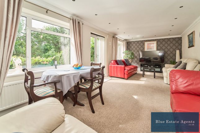 Tree Tops Avenue, Camberley, GU15 4 bed detached house for sale