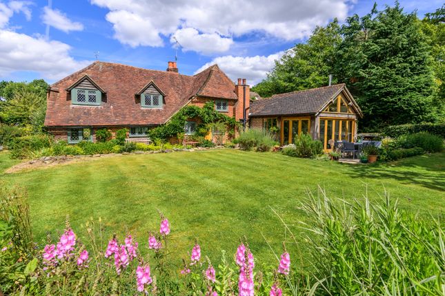 WORPLESDON 3 bed detached house for sale