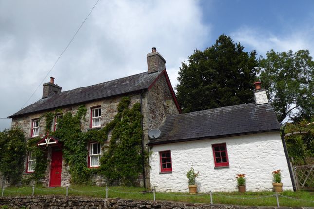Drefach, Llanybydder, SA40 4 bed detached house for sale