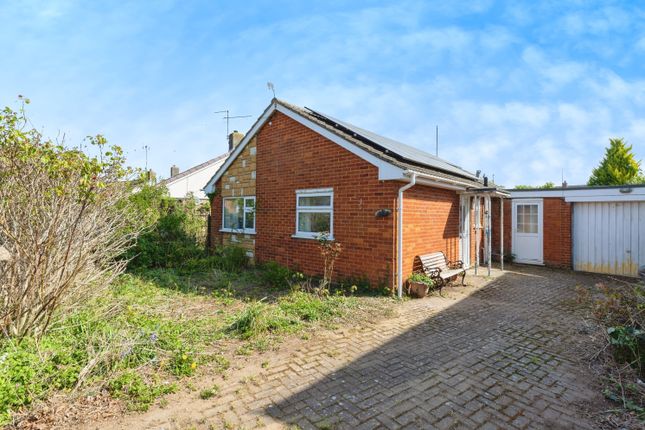 2 bedroom detached bungalow for sale