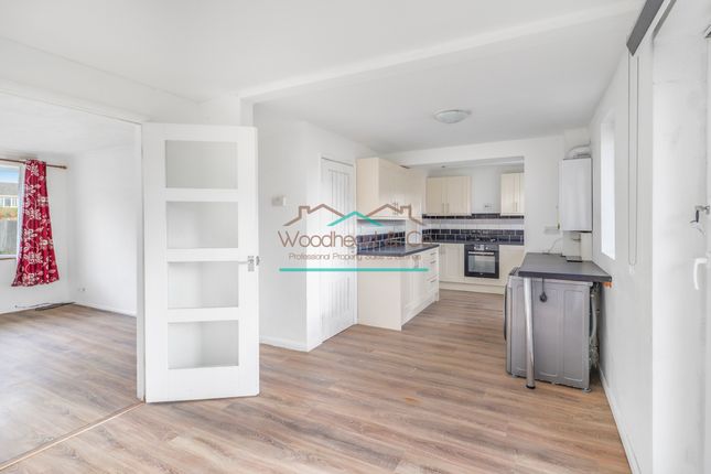 Fernie Way, Wellingborough, NN8 3LB 3 bed semi