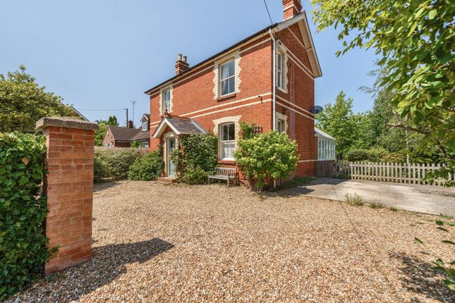 Hyde End Road, Reading RG7 3 bed detached house for sale
