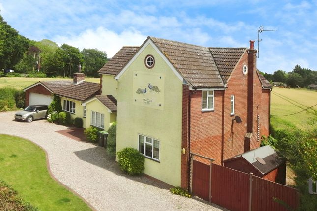High Cross Lane, Dunmow CM6 4 bed detached house for sale