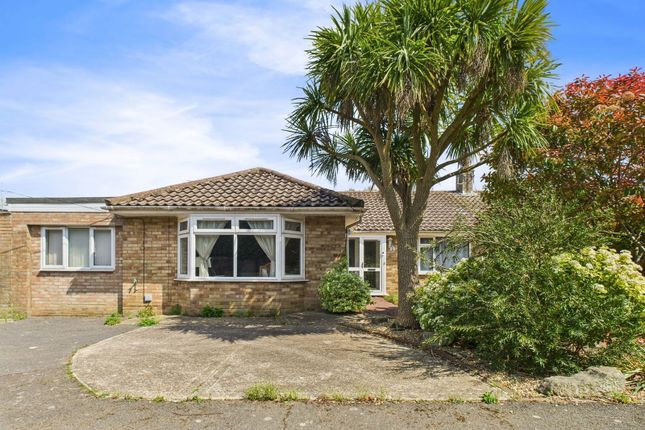 Meadow Road, Worthing, BN11 2SH 3 bed semi