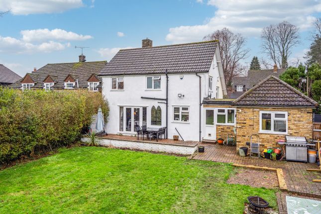 Ravensmead, Gerrards Cross SL9 3 bed detached house for sale
