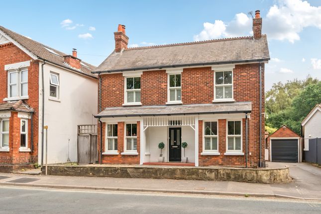 Rectory Road,  Farnborough, GU14 3 bed detached house for sale