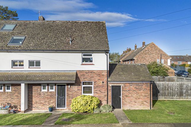 2 bedroom semi-detached house for sale