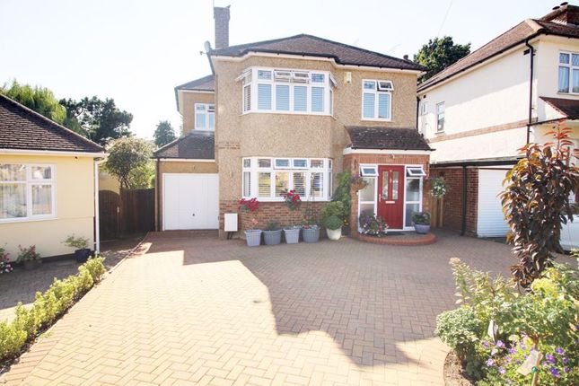 Tolmers Gardens, Cuffley EN6 5 bed detached house for sale