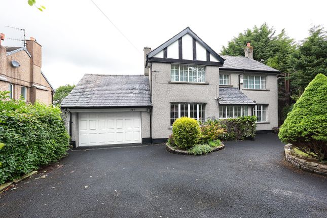 Halifax Road, Nelson BB9 3 bed detached house for sale
