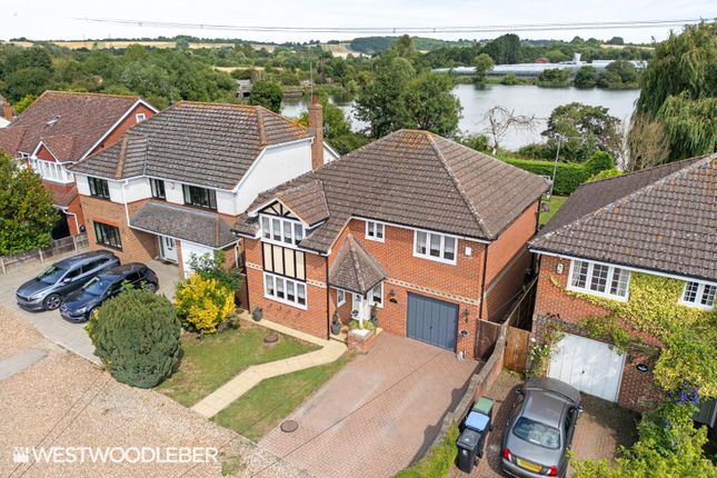 Eldon Road, Dobbs Weir EN11 4 bed detached house for sale