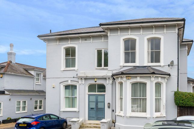 Southborough Road, Bromley, Kent, BR1 2 bed flat for sale