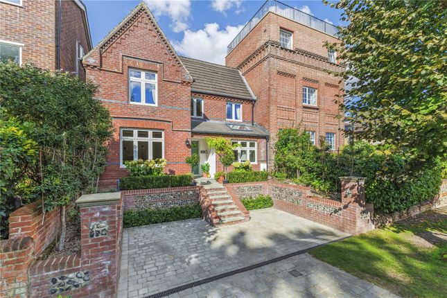 Northbrook Avenue, Winchester... 3 bed semi