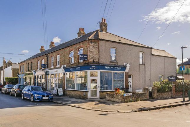 Priory Road, Hampton TW12 1 bed maisonette for sale