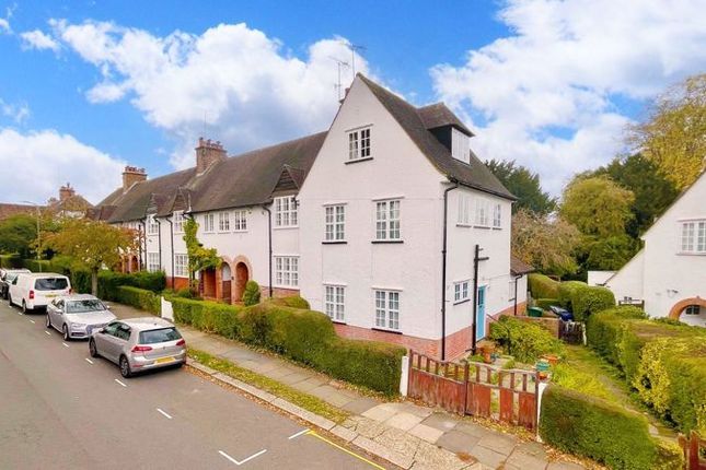 Asmuns Hill, Hampstead Garden Suburb... 4 bed semi