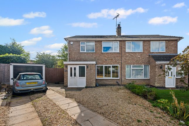 Roman Way, Desborough, NN14 3 bed semi