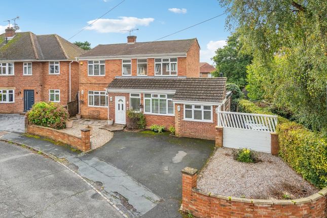 The Dell, Gerrards Cross SL9 3 bed detached house for sale