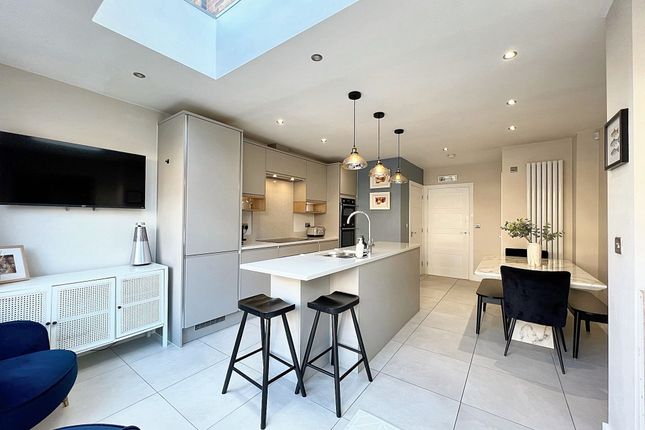 4 bedroom semi-detached house for sale