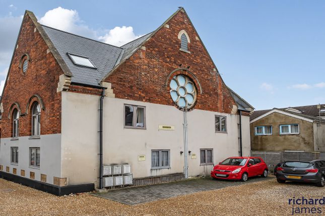 Cricklade Road, Swindon, SN2 1 bed flat for sale