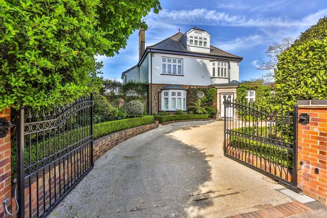 6 bedroom detached house for sale
